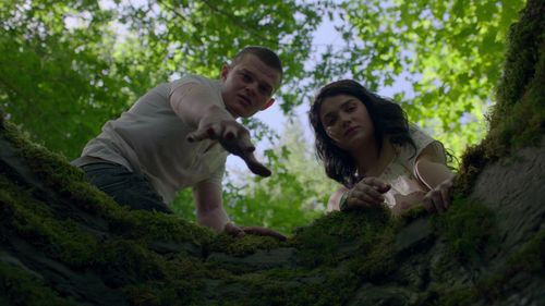robert aramayo as rob hoyle